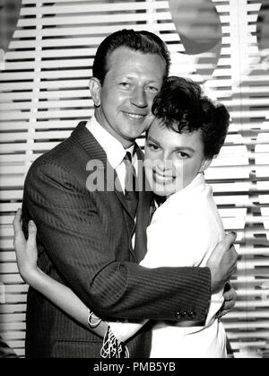 Judy Garland und Donald O'Connor "The Judy Garland Show" (1963) CBS Datei Referenz # 33536 740 THA nur für redaktionelle Verwendung - Alle Rechte vorbehalten Stockfoto