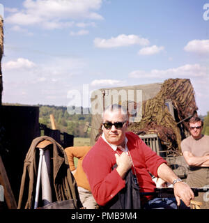 Regisseur Robert Aldrich am Set von "Das dreckige Dutzend" 1967 MGM © GFS/Hollywood Archiv - Alle Rechte vorbehalten File Reference # 32557 861 THA Stockfoto