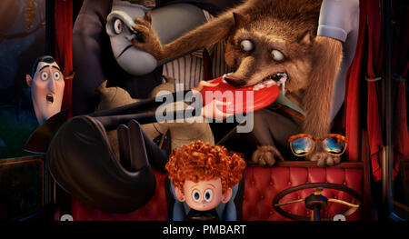 Dracula (Adam Sandler), Frank (Kevin James), Wayne (Steve Buscemi), Dennis (Asher Blinkoff) und Griffin der unsichtbare Mann (David Spade) in Columbia Pictures und Sony Pictures Animation HOTEL TRANSYLVANIA 2. Stockfoto