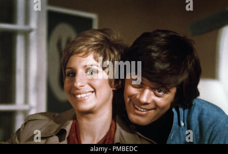 Barbra Streisand, Michael Sarrazin, "Pete's Sake" (1974) Columbia Pictures Datei Referenz # 33371 647 THA Stockfoto