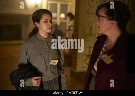 Tatiana Maslany, Maria Doyle Kennedy, 'Orphan Schwarz' Saison 5 (2017) BBC Worldwide Stockfoto