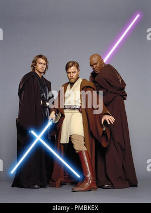 Anakin Skywalker (Hayden Christensen), Obi-Wan Kenobi (Ewan McGregor) und Mace Windu (Samuel L. Jackson) erscheinen in der letzten Star Wars Film, Star Wars: Episode III - Die Rache der Sith. TM & © 2005 Lucasfilm Ltd. Alle Rechte vorbehalten. Stockfoto