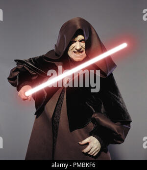 Ian McDiarmid Emperor Palpatine spielt in Star Wars: Episode III - Die Rache der Sith. TM & © 2005 Lucasfilm Ltd. Alle Rechte vorbehalten. Stockfoto