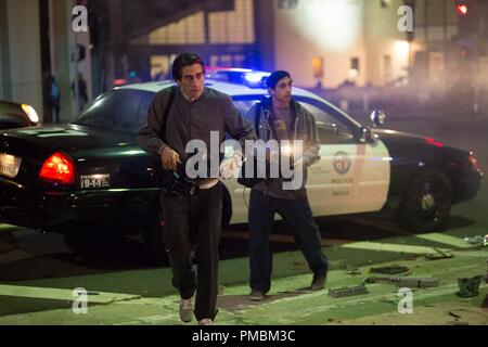 Jake Gyllenhaal als Lou Bloom und Riz Ahmed als Rick in NIGHTCRAWLER Stockfoto