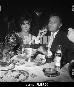 Elizabeth Taylor und Richard Burton, circa 1967. © GFS/Hollywood Archiv - Alle Rechte vorbehalten File Reference # 32603 267 THA Stockfoto