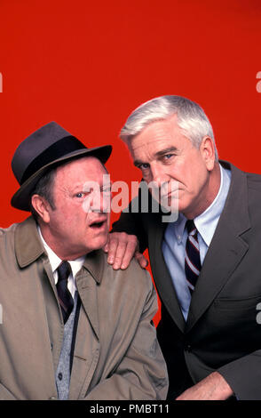 Studio Werbung immer noch von "Police Squad!" Alan Nord- und Leslie Nielsen 1982 Alle Rechte vorbehalten Datei Referenz # 32914 174 THA für die redaktionelle Nutzung nur Stockfoto
