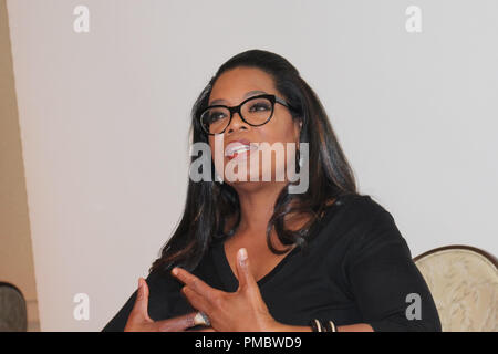 Oprah Winfrey auf 'Königin Zucker" TV-Serie Pressekonferenz am 26. September stattfand, 2016 im Four Seasons Hotel in Beverly Hills, Kalifornien. Keine Boulevardzeitungen. Keine USA Vertrieb für 30 Tage der Entstehung. Datei Referenz # 33119 001 GFS nur für redaktionelle Verwendung - Alle Rechte vorbehalten Stockfoto