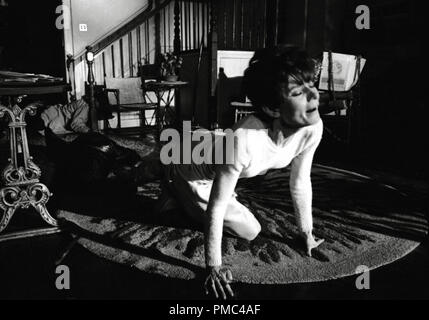 Audrey Hepburn, "Warten Sie, bis die Dunklen" 1967 Warner Bros.-Datei Referenz # 33536 289 THA Stockfoto