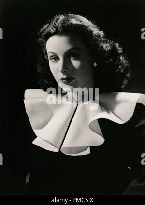 Hedy Lamarr, in "Die himmlischen Körper' (MGM, 1943). Datei Referenz # 33635 129 THA Stockfoto