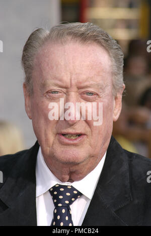 Das größte Spiel überhaupt gespielt (Premiere) Tom Poston 09-25-2005/El Capitan Theatre/Hollywood, CA/Walt Disney Pictures/Foto von Joseph Martinez/PictureLux Datei Referenz # 22478 0080 PLX nur für redaktionelle Verwendung - Alle Rechte vorbehalten Stockfoto