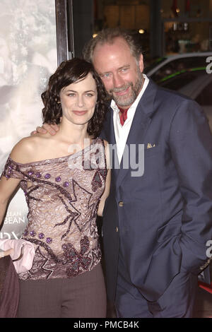 "North Country" (Premiere) Sarah Clarke, Xander Berkeley 10-10-2005/Grauman's Chinese Theater / Hollywood, CA/Warner Brothers/Foto von Joseph Martinez - Alle Rechte vorbehalten File Reference # 22499 0013 PLX nur für redaktionelle Verwendung - Alle Rechte vorbehalten Stockfoto