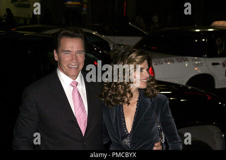 "The Kid and I" (Premiere) Arnold Schwarzenegger, Maria Shriver 11-28-2005/Grauman's Chinese Theater / Hollywood, CA/Räder bis Filme/Foto von Joseph Martinez - Alle Rechte vorbehalten File Reference # 22540 0079 PLX nur für redaktionelle Verwendung - Alle Rechte vorbehalten Stockfoto