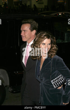 "The Kid and I" (Premiere) Arnold Schwarzenegger, Maria Shriver 11-28-2005/Grauman's Chinese Theater / Hollywood, CA/Räder bis Filme/Foto von Joseph Martinez - Alle Rechte vorbehalten File Reference # 22540 0080 PLX nur für redaktionelle Verwendung - Alle Rechte vorbehalten Stockfoto