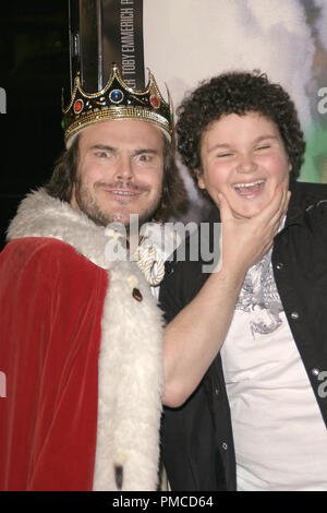 Tenacious D in die Pick of Destiny (Premiere) Jack Black, Troy Gentile 11-9-2006/Grauman's Chinese Theater/Los Angeles, CA/New Line Cinema/Foto von Joseph Martinez - Alle Rechte vorbehalten File Reference # 22850 0041 PLX für redaktionelle Verwendung Stockfoto