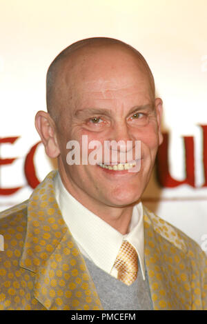 "Beowulf" (Premiere) John Malkovich 11-5-2007/Westwood Village Theater/Los Angeles, CA/Paramount Pictures/Foto von Joseph Martinez Datei Referenz # 23232 0014 PLX nur für redaktionelle Verwendung - Alle Rechte vorbehalten Stockfoto