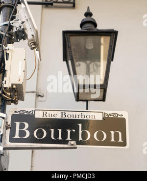 Das French Quarter in New Orleans, Louisiana ist berühmt für Unterhaltung und Musik Stockfoto