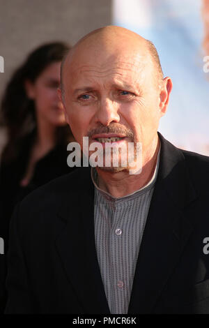 Heben Helen Premiere 5-26-2004 Hector Elizondo Foto von Joseph Martinez - Alle Rechte vorbehalten File Reference # 21854 0035 PLX für redaktionelle Verwendung Stockfoto