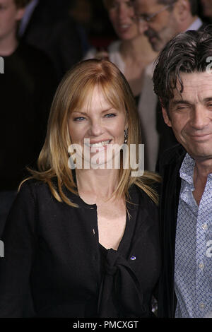 "American Dreamz" (Premiere) Marg Helgenberger, Alan Rosenberg 04-11-2006/Arclight Hollywood Theater/Hollywood, CA/Universal Pictures/Foto von Joseph Martinez/PictureLux Datei Referenz # 22714 0086 - picturelux nur für redaktionelle Verwendung - Alle Rechte vorbehalten Stockfoto