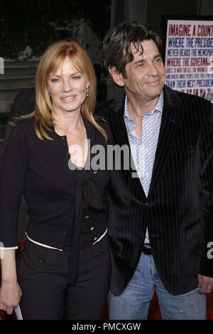 "American Dreamz" (Premiere) Marg Helgenberger, Alan Rosenberg 04-11-2006/Arclight Hollywood Theater/Hollywood, CA/Universal Pictures/Foto von Joseph Martinez/PictureLux Datei Referenz # 22714 0087 - picturelux nur für redaktionelle Verwendung - Alle Rechte vorbehalten Stockfoto