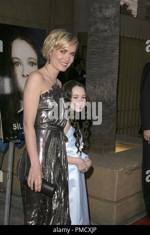 Silent Hill (Premiere) Radha Mitchell, Jodelle Ferland 04-20-2006/Egyptian Theatre/Hollywood, CA/TriStar Bilder/Foto von Joseph Martinez - Alle Rechte vorbehalten File Reference # 22719 0036 PLX für redaktionelle Verwendung Stockfoto