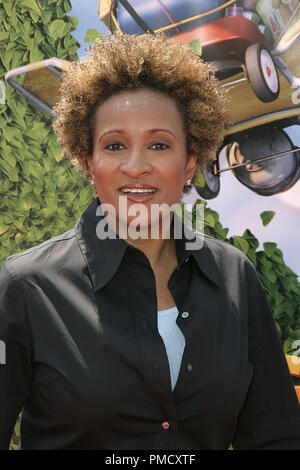 Ab durch die Hecke (Premiere) Wanda Sykes 04-30-2006/Mann Dorf Theater/Westwood, CA/Dreamworks/Foto von Joseph Martinez - Alle Rechte vorbehalten File Reference # 22725 0032 PLX nur für redaktionelle Verwendung - Alle Rechte vorbehalten Stockfoto