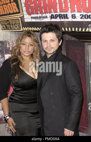 'Grindhouse' (Premiere) Elsie Rodriguez, Freddy Rodriguez 3-26-2007/das Orpheum Theater/Los Angeles, CA/Dimension Films/Foto von Joseph Martinez/PictureLux Datei Referenz # 22973 0021 PLX nur für redaktionelle Verwendung - Alle Rechte vorbehalten Stockfoto