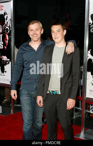 "Street Kings" Premiere Rick Schroder und sein Sohn Holden 4-3-2008/Grauman's Chinese Theater / Hollywood, CA/Fox Searchlight/Foto von Joseph Martinez Datei Referenz # 23449 0058 JM für die redaktionelle Nutzung nur - Stockfoto