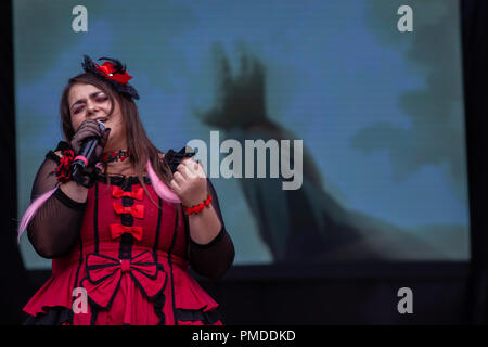 Sara Fadda führt auf der Bühne während Palermo Comic Convention in Palermo. Stockfoto