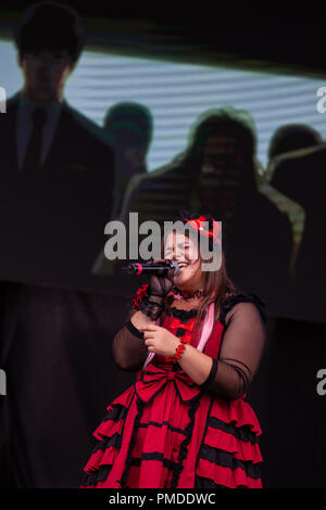 Sara Fadda führt auf der Bühne während Palermo Comic Convention in Palermo. Stockfoto