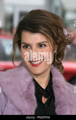 Polar Express Premiere 11-07-2004 Nia Vardalos Foto von Joseph Martinez - Alle Rechte vorbehalten File Reference # 21991 0072 PLX für redaktionelle Verwendung Stockfoto