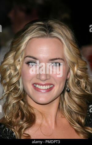 Suche nach Neverland Premiere 11-11-2004 Kate Winslet Foto von Joseph Martinez/PictureLux Datei Referenz # 21993 0032 PLX nur für redaktionelle Verwendung - Alle Rechte vorbehalten Stockfoto