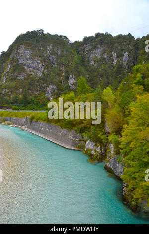 Tagliamento in den Alpen während der trockenen Jahreszeit, Italien Stockfoto