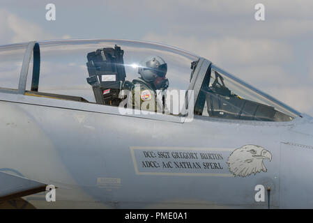 McDonnell Douglas F-15C Eagle Jet fighter plane Rollen an der Royal International Air Tattoo, RIAT, RAF Fairford. USAF Lakenheath basierten Flugzeuge Stockfoto