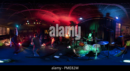 360 Grad Panorama Ansicht von Plug N Play Live In Trema Novi Sad 7.