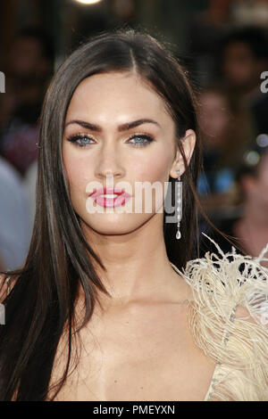 'Transformers' (Premiere) Megan Fox 6-27-2007/Manns Dorf Theater/Los Angeles, CA/Paramount Pictures/Foto von Joseph Martinez Datei Referenz # 23106 0015 JM für die redaktionelle Nutzung nur - Stockfoto