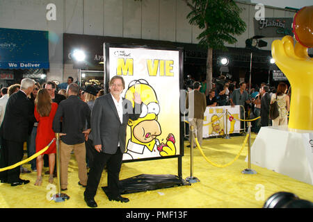 "Die Simpsons - Der Film" (Premiere) Matt Groening 7-24-2007/Mann Bruin und Mann Dorf Theater/Westwood, CA/Twentieth Century Fox/Foto von Joseph Martinez Datei Referenz # 23133 0044 JM für die redaktionelle Nutzung nur - Stockfoto