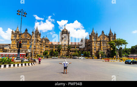 Chhatrapati Shivaji Maharaj Terminus in Mumbai, früher bekannt als Victoria Terminus, ist ein historischer Bahnhof und ein UNESCO-Weltkulturerbe. Stockfoto