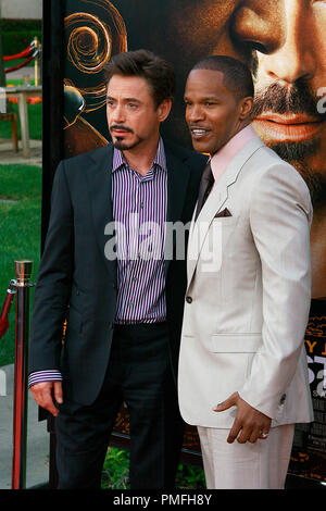 Robert Downey Jr. und Jamie Foxx am Los Angeles Premiere von DreamWorks Pictures' der Solist "Hollywood, CA, 4/20/2009 Foto von Picturelux Datei Referenz # 30011 0038 PLX nur für redaktionelle Verwendung - Alle Rechte vorbehalten Stockfoto