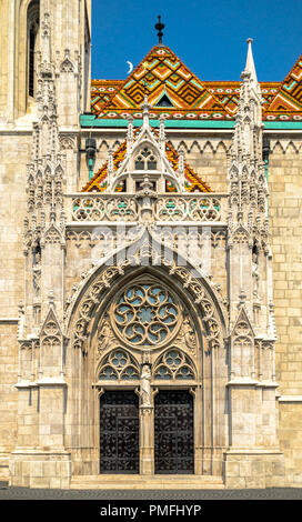 Fassade der Matthiaskirche in Budapest Stockfoto