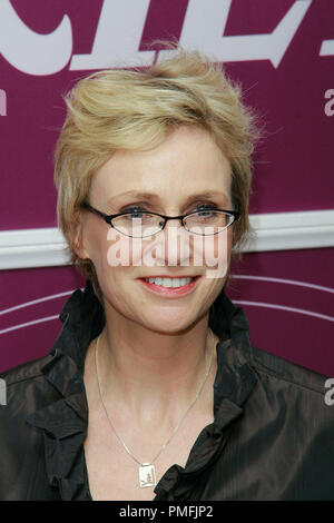 Jane Lynch an der 1. jährlichen Vielfalt Macht von Frauen Mittagessen. Ankunft im Beverly Wilshire Hotel in Beverly Hills, CA, 24. September 2009 statt. Foto © Joseph Martinez/Picturelux Datei Referenz Nr.30078 01 JM nur für redaktionelle Verwendung - Alle Rechte vorbehalten Stockfoto