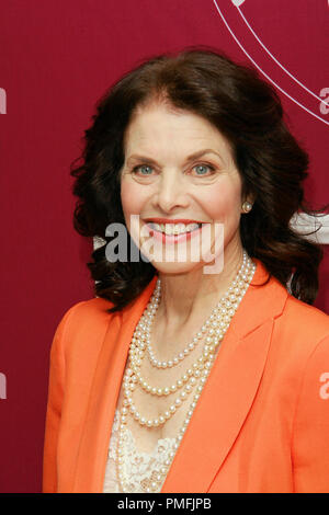 Sherry Lansing an der 1. jährlichen Vielfalt Macht von Frauen Mittagessen. Ankunft im Beverly Wilshire Hotel in Beverly Hills, CA, 24. September 2009 statt. Foto © Joseph Martinez/Picturelux Datei Referenz Nr.30078 08 JM nur für redaktionelle Verwendung - Alle Rechte vorbehalten Stockfoto