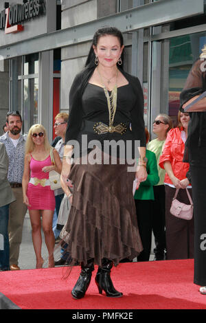 Crystal Gayle im Hollywood Handelskammer Zeremonie mit 2.390 th Stern auf dem Hollywood Walk of Fame zu Ehren der Vine Street in der Nähe des Sunset Boulevard in Hollywood, CA, 2. Oktober 2009. Foto von Picturelux Datei Referenz # 30082 04 PLX nur für redaktionelle Verwendung - Alle Rechte vorbehalten Stockfoto