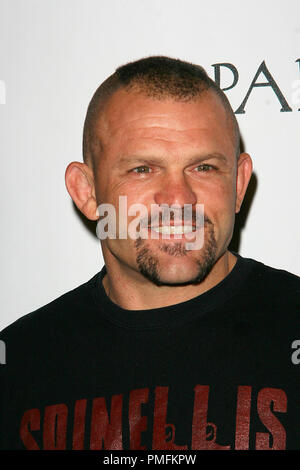 Chuck Liddell bei der Premiere von "The Boondock Saints II: All Saints Day". Ankunft am Arclight Theatre in Hollywood, CA, 28. Oktober 2009 statt. Foto von PictureLux Datei Referenz # 30093 22 PLX nur für den redaktionellen Gebrauch - Alle Rechte vorbehalten Stockfoto