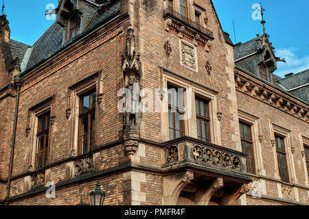 Statue am Haupteingang des St. Veitsdom in der Prager Burg in Prag, Tschechische Republik. Stockfoto