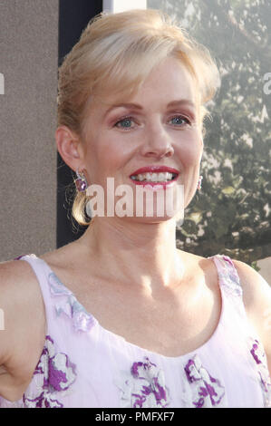 Penelope Ann Miller am Los Angeles Premiere von 'umgedreht' im Cinerama Dome in Hollywood, CA am Montag, 26. Juli 2010 statt. Foto von Pedro Ulayan Pacific Rim Foto Presse Datei Referenz # 30357 071 PLX nur für redaktionelle Verwendung - Alle Rechte vorbehalten Stockfoto