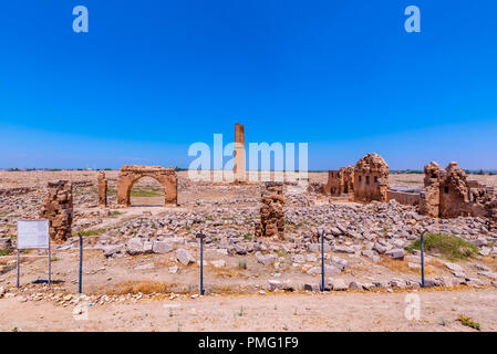 Ruinen der Universität in Harran. Es war eine der wichtigsten Ayyubid Gebäude der Stadt, in der klassischen Revival Stil gebaut. Sanliurfa, Türkei Stockfoto