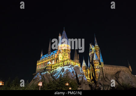 Osaka, Japan - 24.November 2017: Hogwarts schloss in der Zauberwelt von Harry Potter Zone in den Universal Studios Japan (USJ). Universal Studios Japan ist Stockfoto