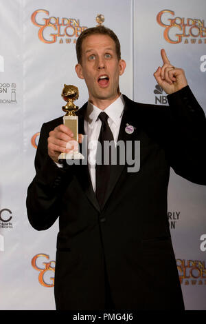 Nach Erhalt der Golden Globe für den besten Animationsfilm für ÒUpÓ, von Walt Disney Pictures / Pixar Animation Studios produziert; Walt Disney Studios Motion Pictures, Regisseur Peter Docter stellt Backstage in der Presse Zimmer auf der 67. jährlichen Golden Globe Awards im Beverly Hilton in Beverly Hills, CA Sonntag, 17. Januar 2010. Stockfoto