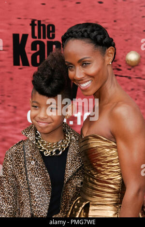 Jada Pinkett Smith und Willow bei der Premiere von Columbia Bild 'Karate Kid'. Ankunft bei Mann Dorf Theater in Westwood, CA, 7. Juni 2010 statt. Foto © Joseph Martinez/Picturelux - Alle Rechte vorbehalten. Datei Referenz # 30280 064 JM für die redaktionelle Nutzung nur - Stockfoto