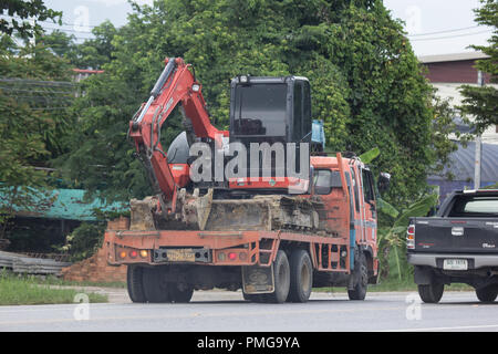 Chiangmai, Thailand - 7. August 2018: Private Kubota Tieflöffel am Fahrzeug. Auf der straße Nr. 1001, 8 km von Chiang Mai City. Stockfoto